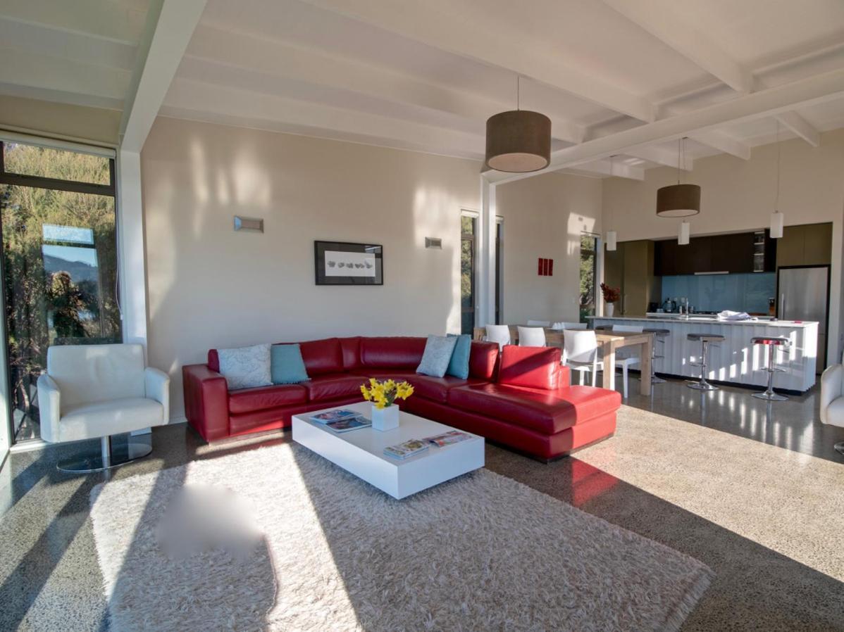 Kotare Point Paradise - Akaroa Holiday Home ภายนอก รูปภาพ